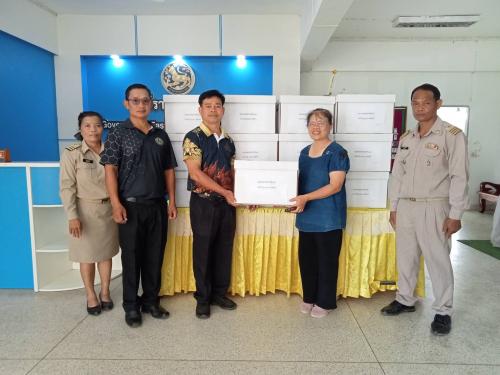 อำเภอนาจะหลวย รับมอบดอกไม้จันทน์จากองค์การบริหารส่วนตำบลพรสวรรค์ อำเภอนาจะหลวย จังหวัดอุบลราชธานี